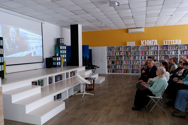 Общественный деятель Виктор Мокровицкий презентовал свою новую книгу в модельной библиотеке им. М. Е. Салтыкова-Щедрина