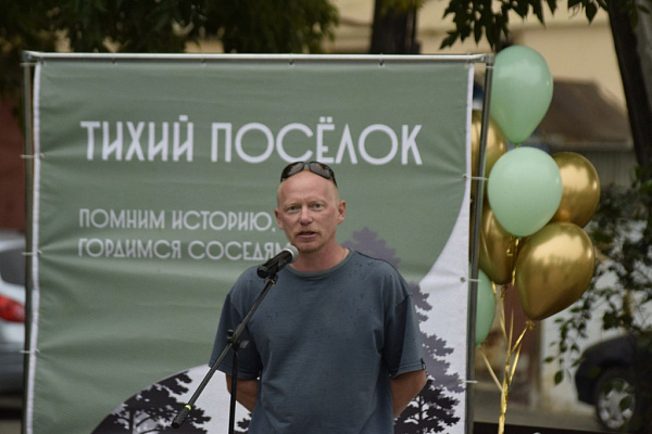 «Громкие истории Тихого поселка»: в Заельцовском районе при содействии ЦБС Центрального округа открыли стенды о выдающихся жителях