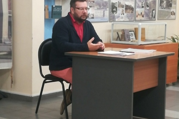Творческая встреча «Се ля жизнь» с известным новосибирским поэтом Юрием Татаренко состоялась в ГЦИНКе