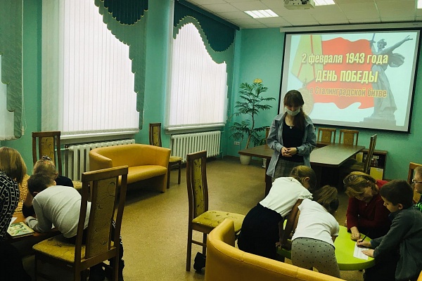 В библиотеке им. Володи Ульянова прошел библиотечный урок «Сталинградская битва»
