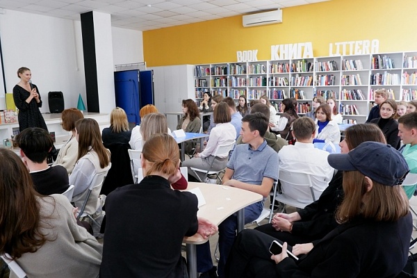 НГАУ и модельная библиотека им. М. Е. Салтыкова-Щедрина провели совместное мероприятие для новосибирских школьников